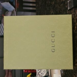 Gucci box
